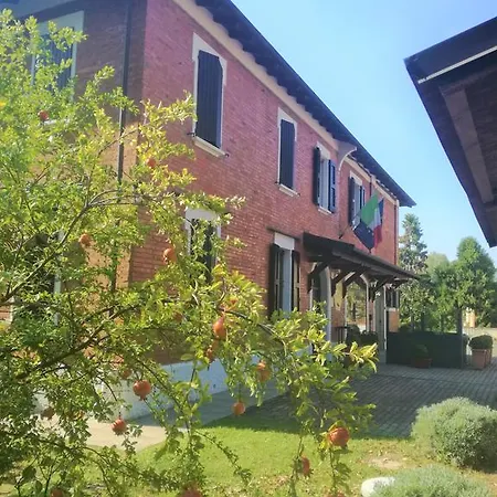 Le Tuie Farm stay *