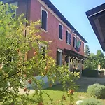 Le Tuie Alloggio per agriturismo *